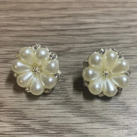 Handmade Pearl Flower Stud Earrings, Pierced Ears - Picture 2 of 5
